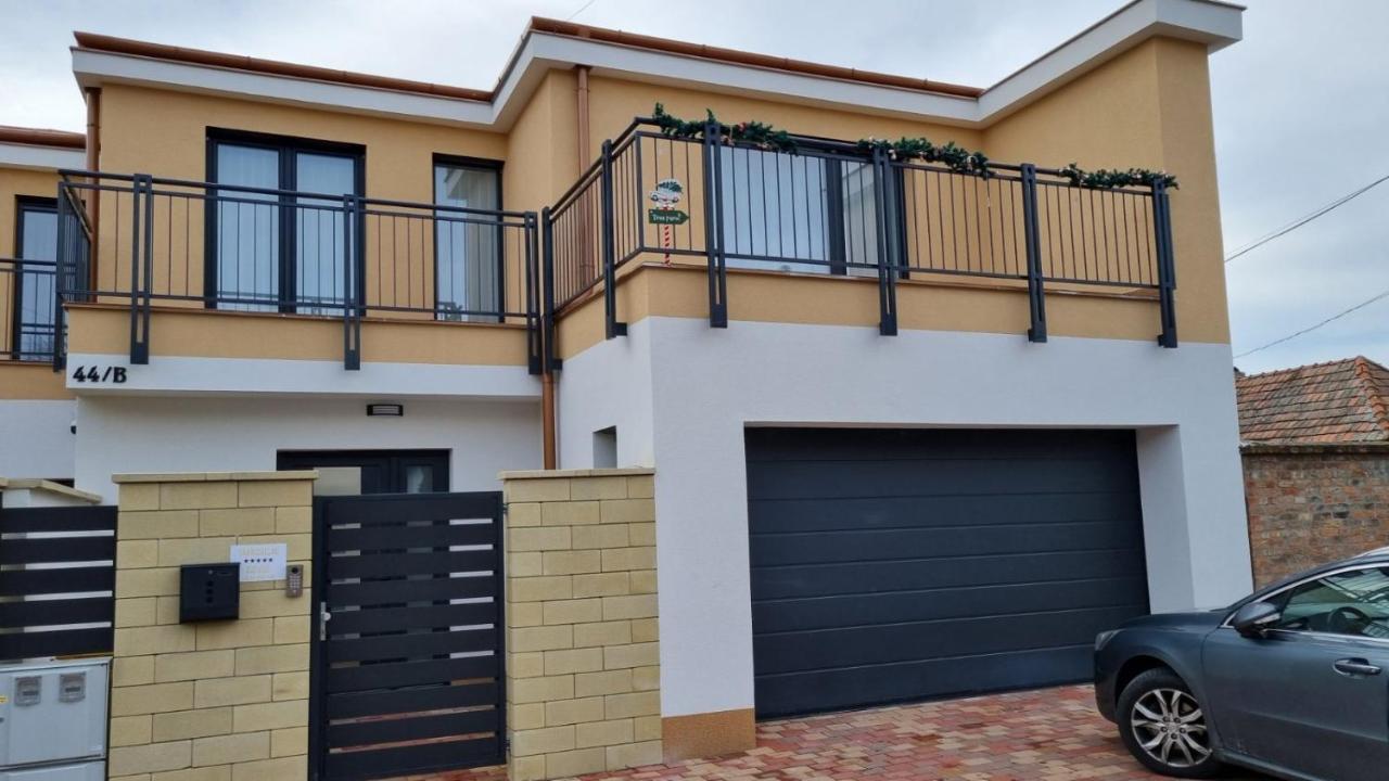 Sarkcsillag Teljes Csaladihaz- Star Complete Family House Daire Segedin Dış mekan fotoğraf